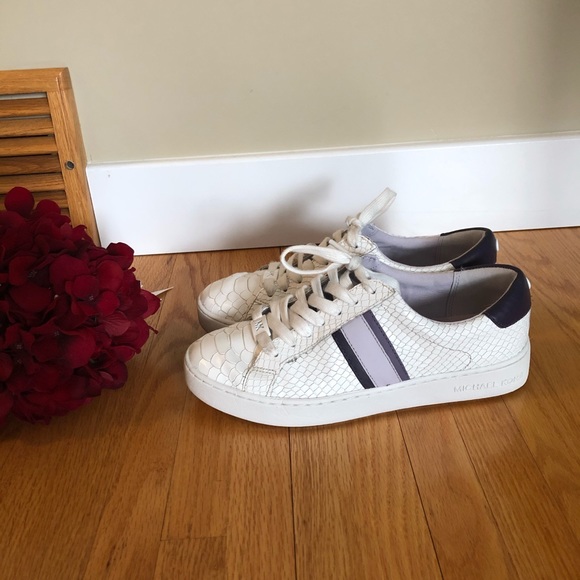 Michael Kors Irving Sneakers - Picture 2 of 8